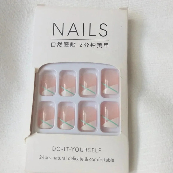 Two sets nails ( one tips ) NEW - Picture 3 of 3